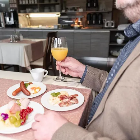 فندق Sladovna سيرنا هورا