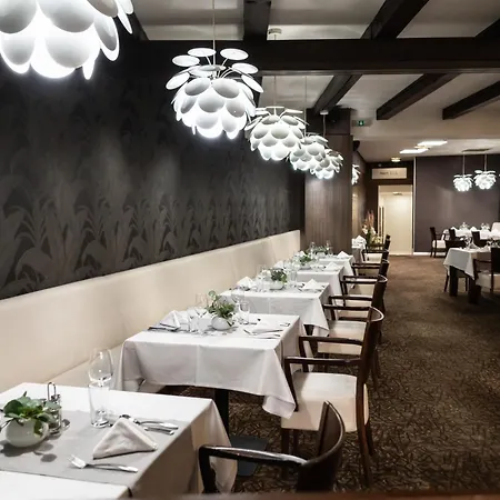 Sladovna 4* سيرنا هورا