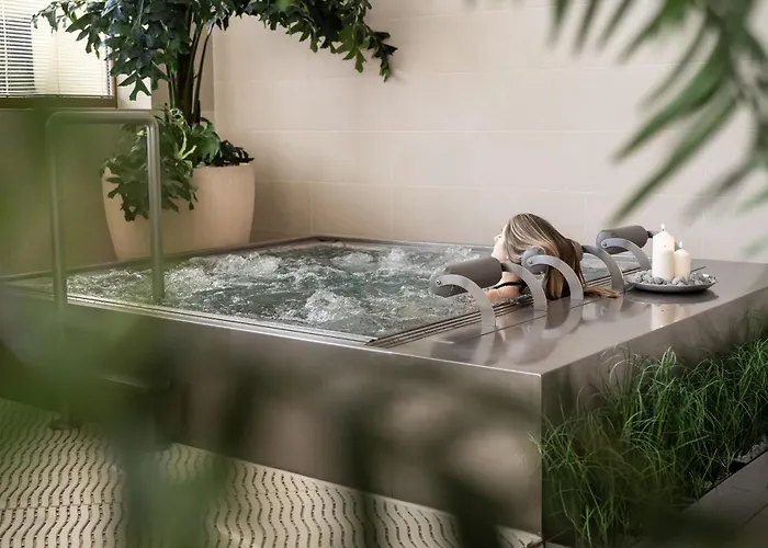 Hotell Sladovna 4*